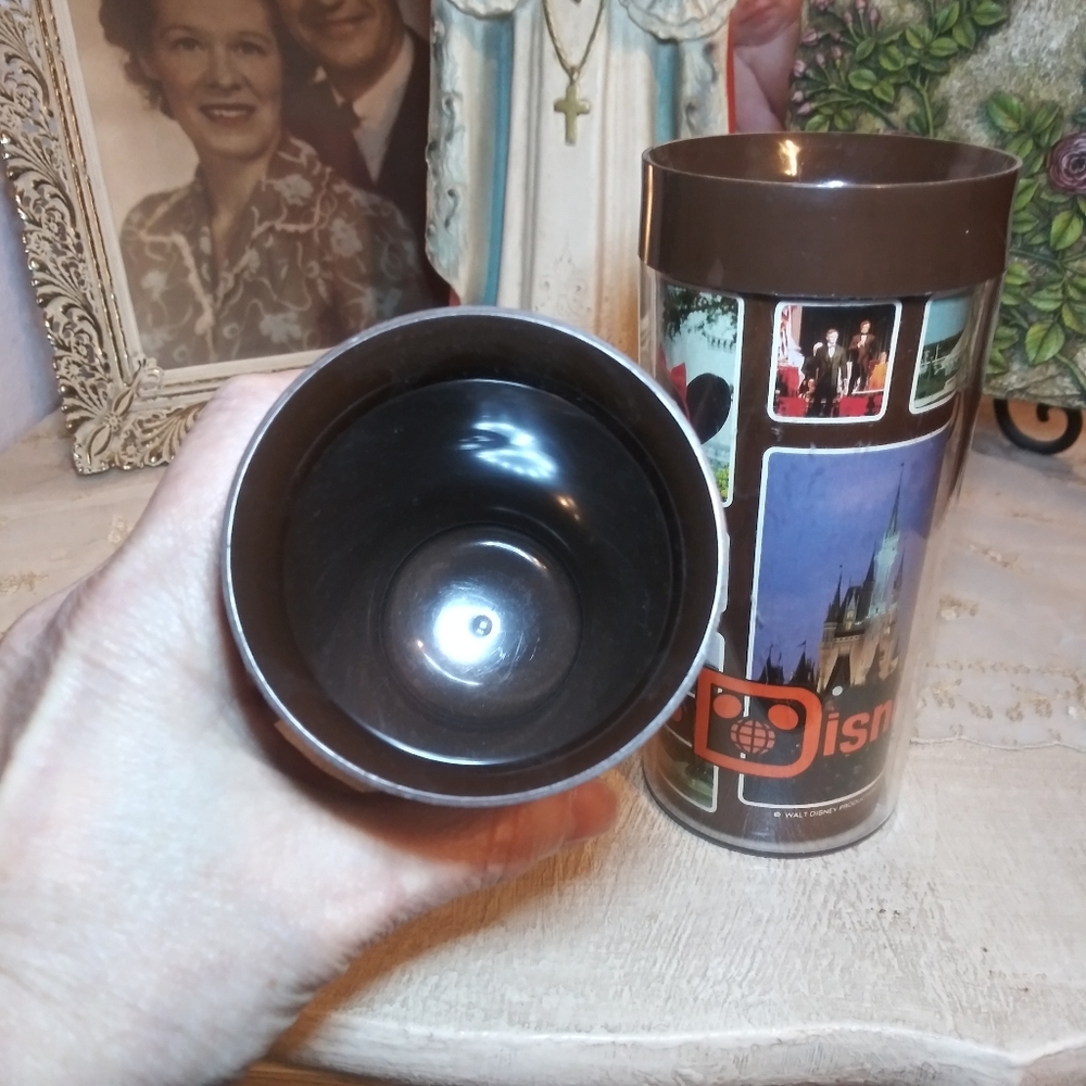 Vintage Walt Disney World Park Thermo Serv Cups - Picture 5 of 9